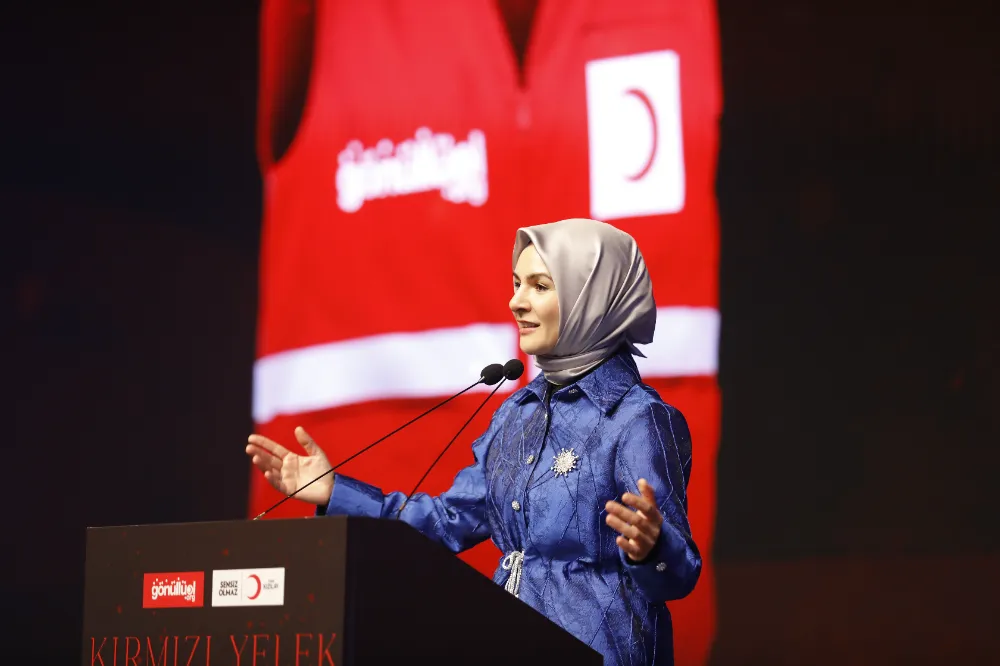 GÖNÜLLÜLÜK HİKÂYELERİYLE KALPLERİ ISITANLARA KIZILAY’DAN ÖDÜL