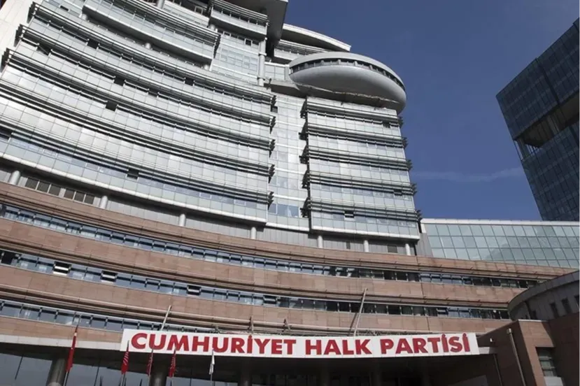 CHP kurultayına açılan iki dava mahkemeden ret yedi!