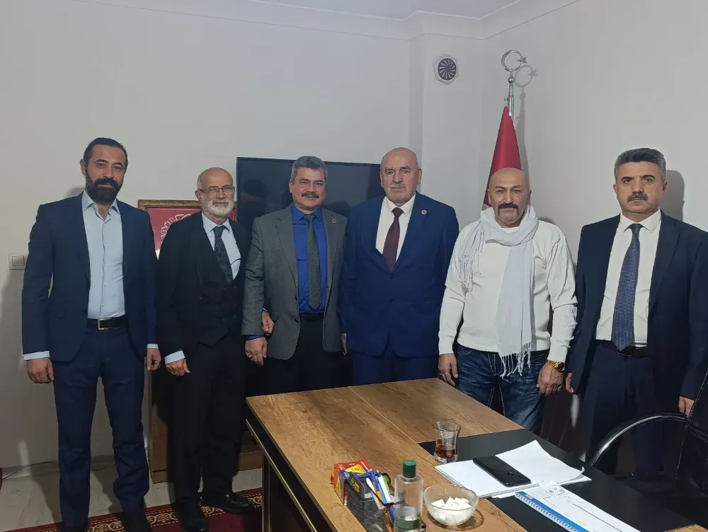 BAĞIMSIZ TÜRKİYE PARTİSİ’NDEN MERKEZ ANA PARTİ’YE ANLAMLI ZİYARET