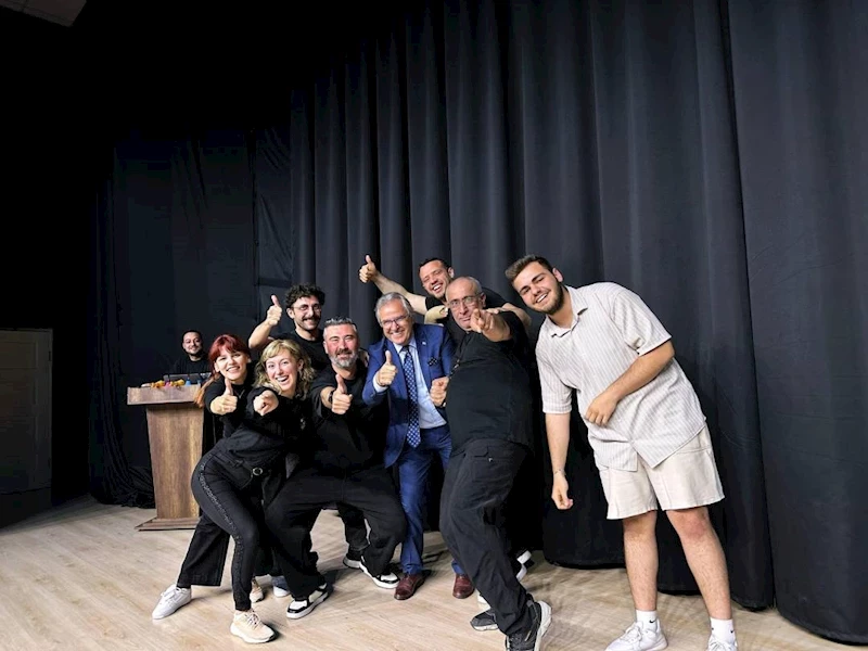 Sanatçılarımızın her daim yanındayız