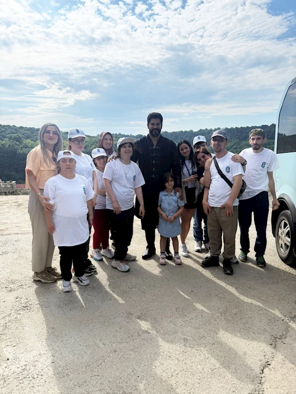 Eyüpsultanlı özel çocuklardan “Kuruluş Osman” dizi setine anlamlı ziyaret