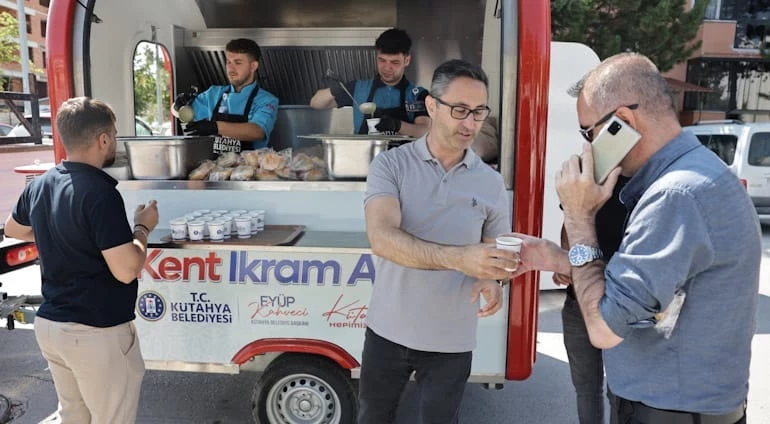 KÜTAHYA BELEDİYEMİZDEN SINAV SABAHI SICACIK BİR DESTEK