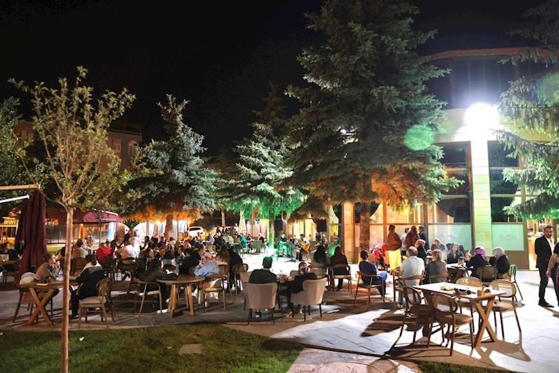 NevMekan’da Canlı Müzik Keyfi Yaşandı