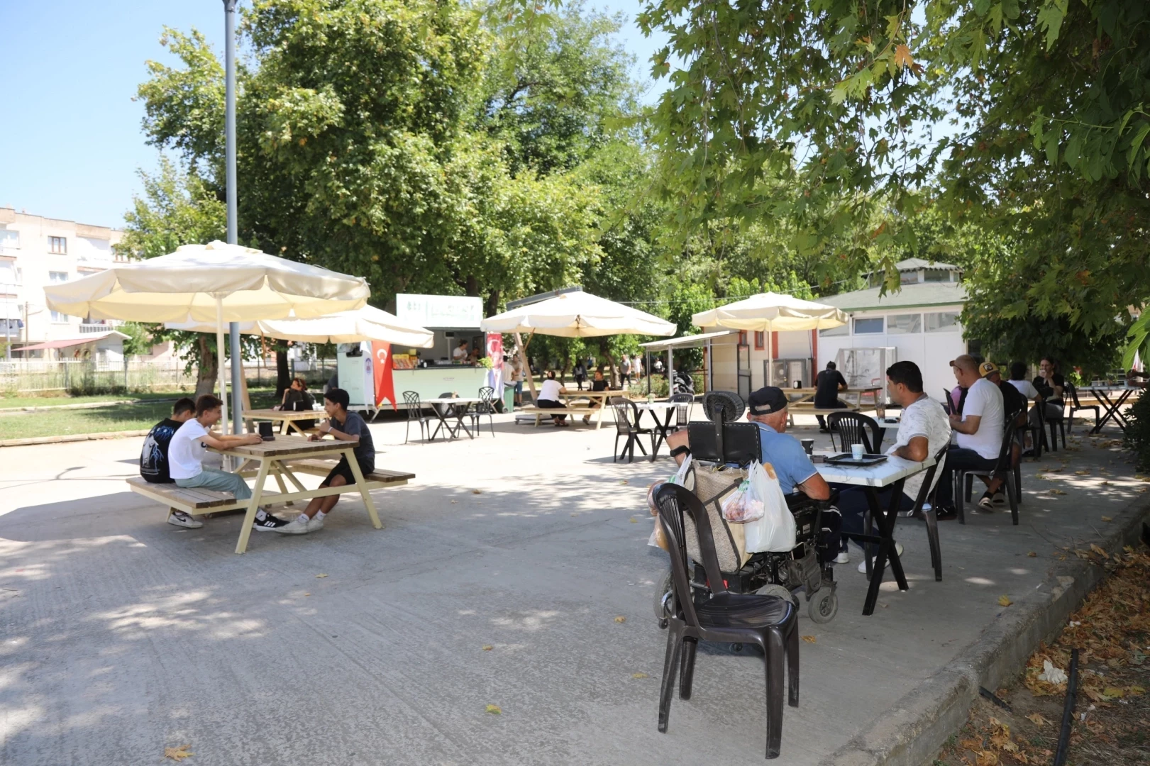 Engelsiz kafe yenilenen yüzüyle hizmete devam ediyor