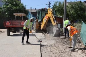 DESTAN SOKAK PARKELERİ YENİLENİYOR