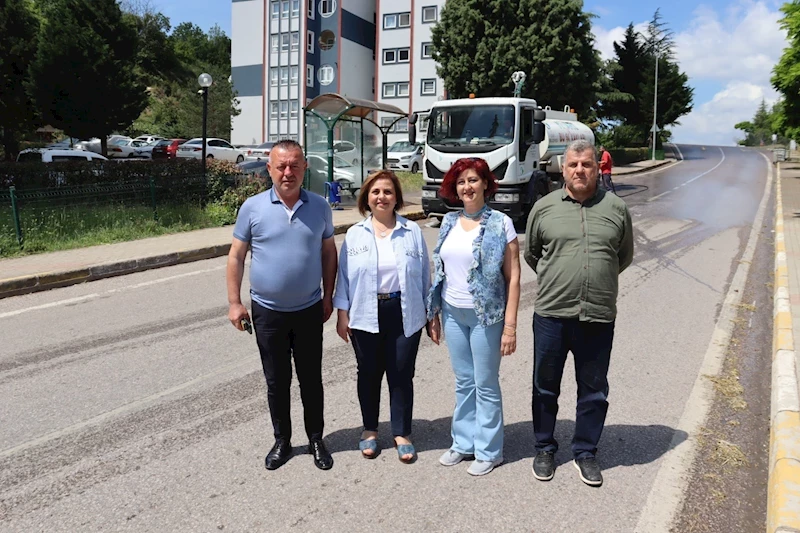 İZMİT’TE SOKAKLAR PIRIL PIRIL OLDU