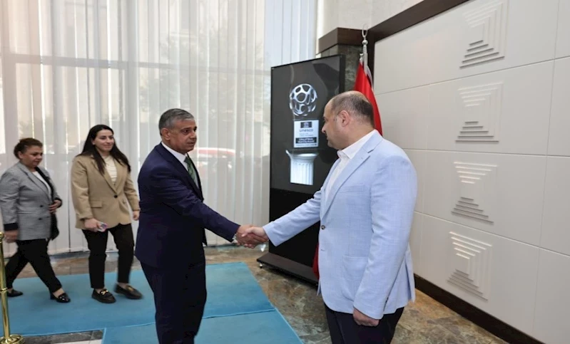 BAŞKAN GÜLPINAR, PERSONELLERİYLE BAYRAMLAŞTI