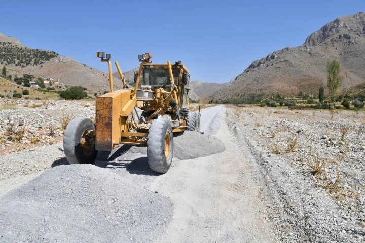 Başkan Geçit, “57 Km. Yol Yatırımıyla Kırsalın Çehresi Değişiyor”